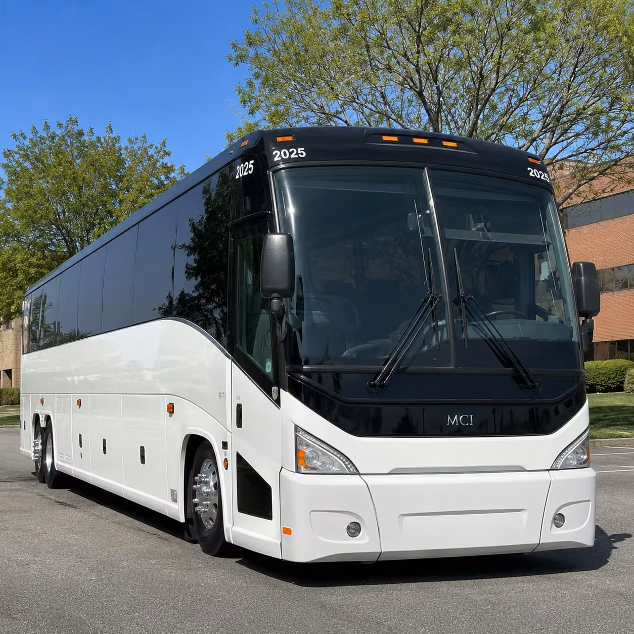 book a party bus from watsonville to concerts at the catalyst club in santa cruz